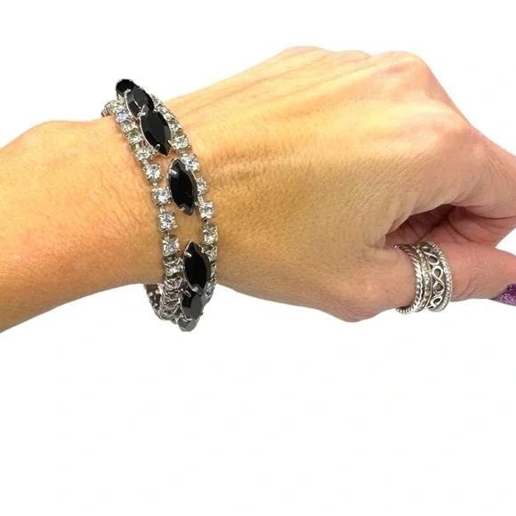Vintage Domed Black Glass Marquis & Clear Rhinestone Bracelet - Picture 8 of 10